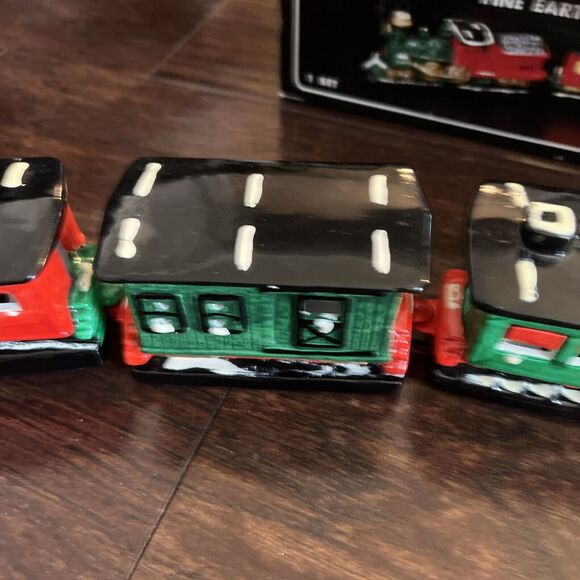 VTG KURT S ADLER, INC. FINE EARTHENWARE TRAIN SET Christmas Village NO CORD/BULB - Picture 5 of 14